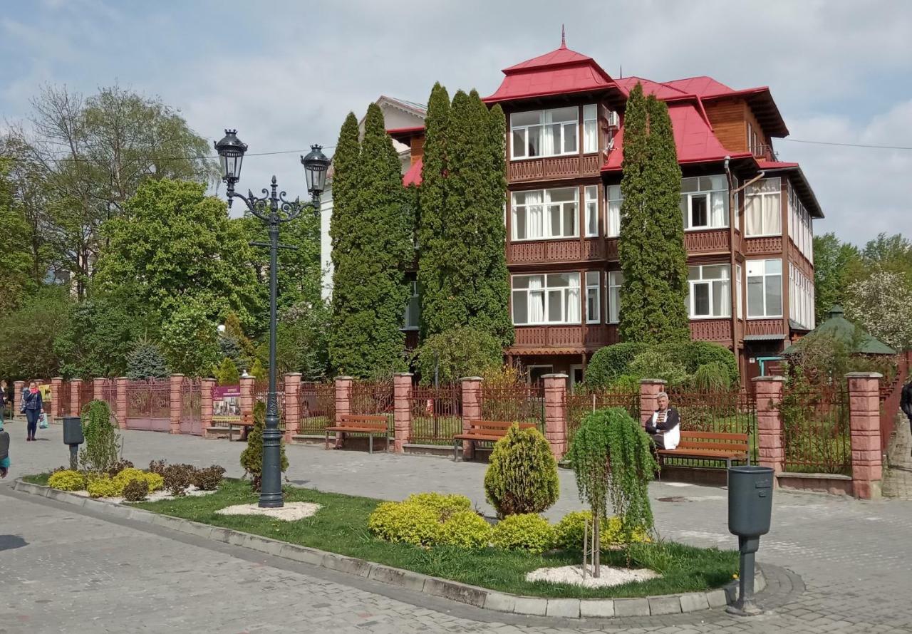 Hotel Сонячна à Trouskavets Extérieur photo